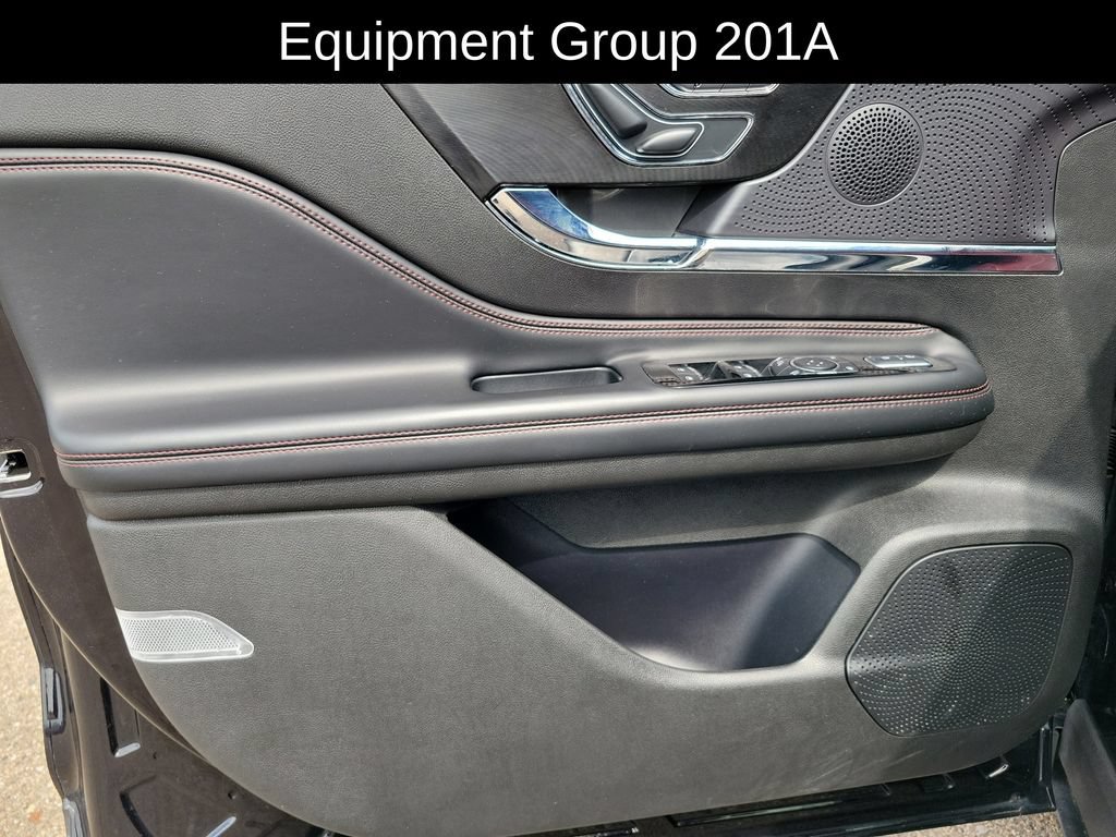 Used 2024 Lincoln Corsair Reserve w/ Equipment Group 201A AWD/4WD image 9