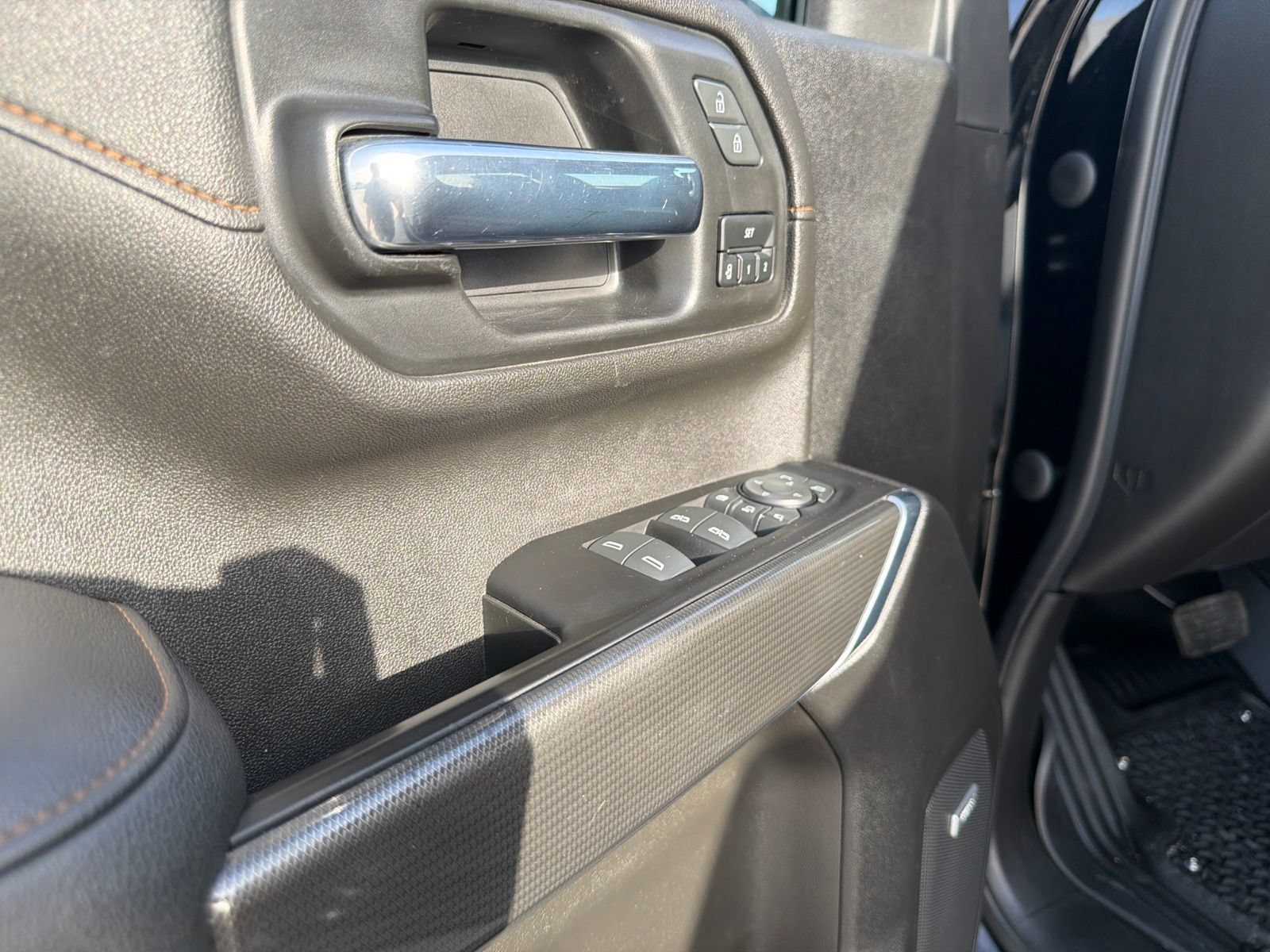Used 2022 GMC Sierra 2500 AT4 w/ AT4 Preferred Package AWD/4WD image 24