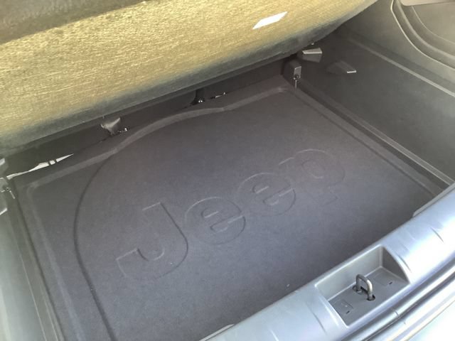 Used 2021 Jeep Renegade Latitude FWD image 29