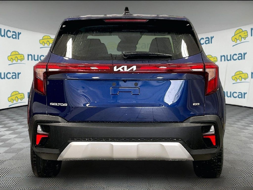 Used 2025 Kia Seltos LX AWD/4WD image 5