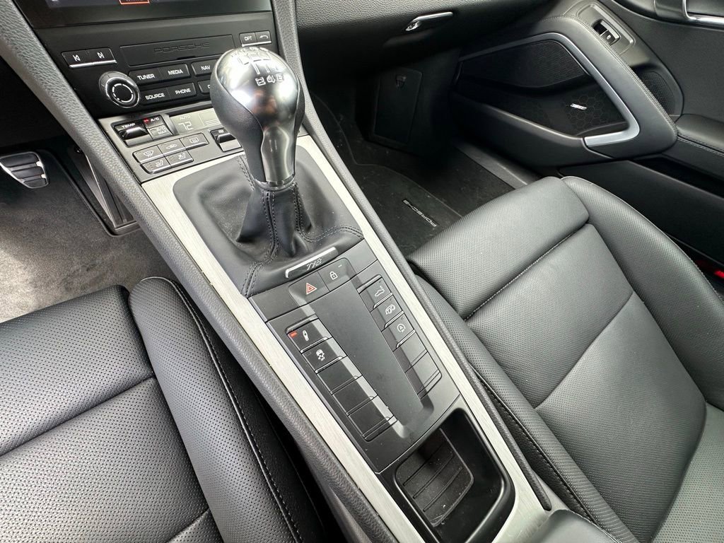 Used 2025 Porsche 718 Cayman image 52