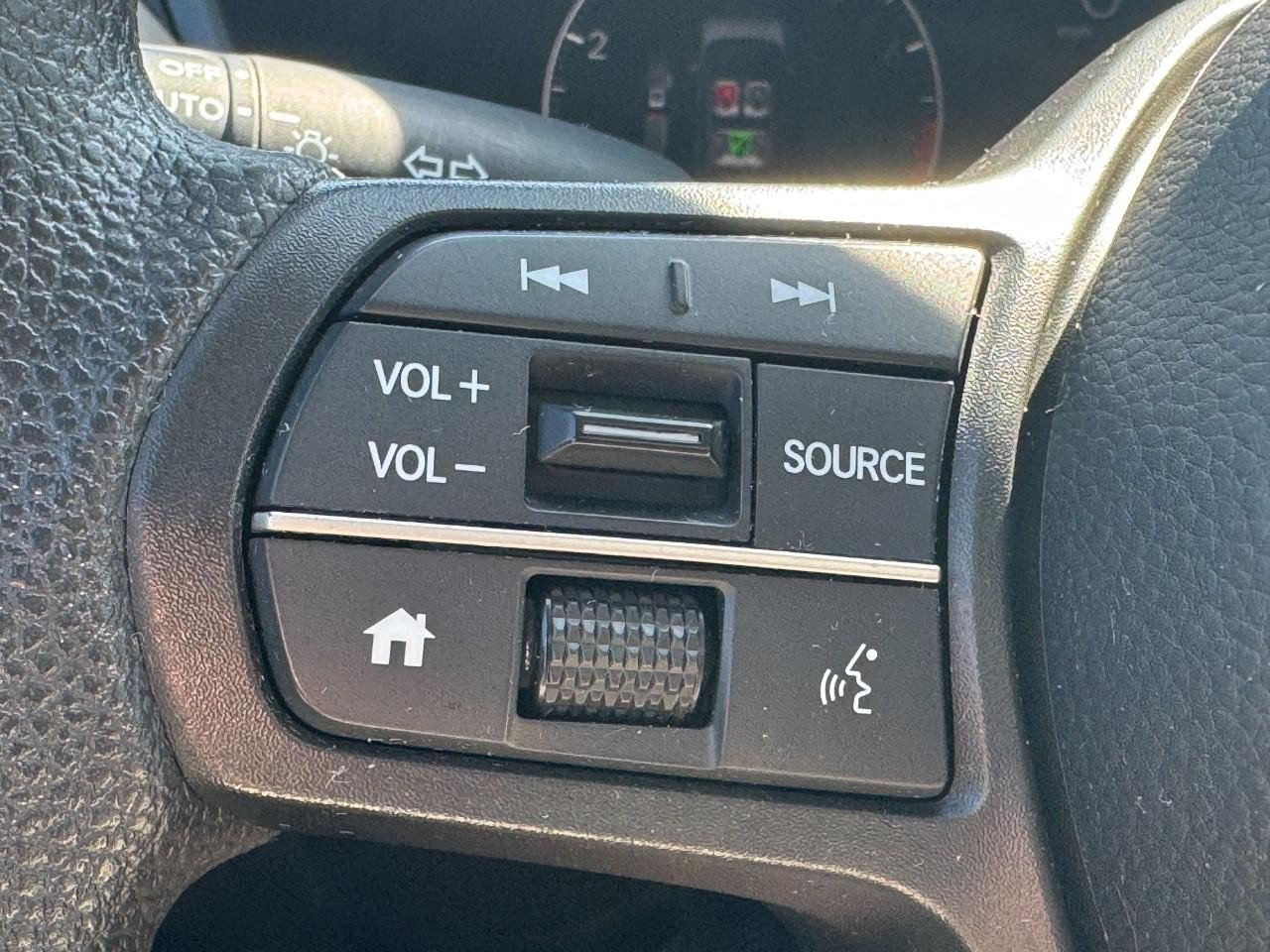 Certified 2025 Honda HR-V LX image 19