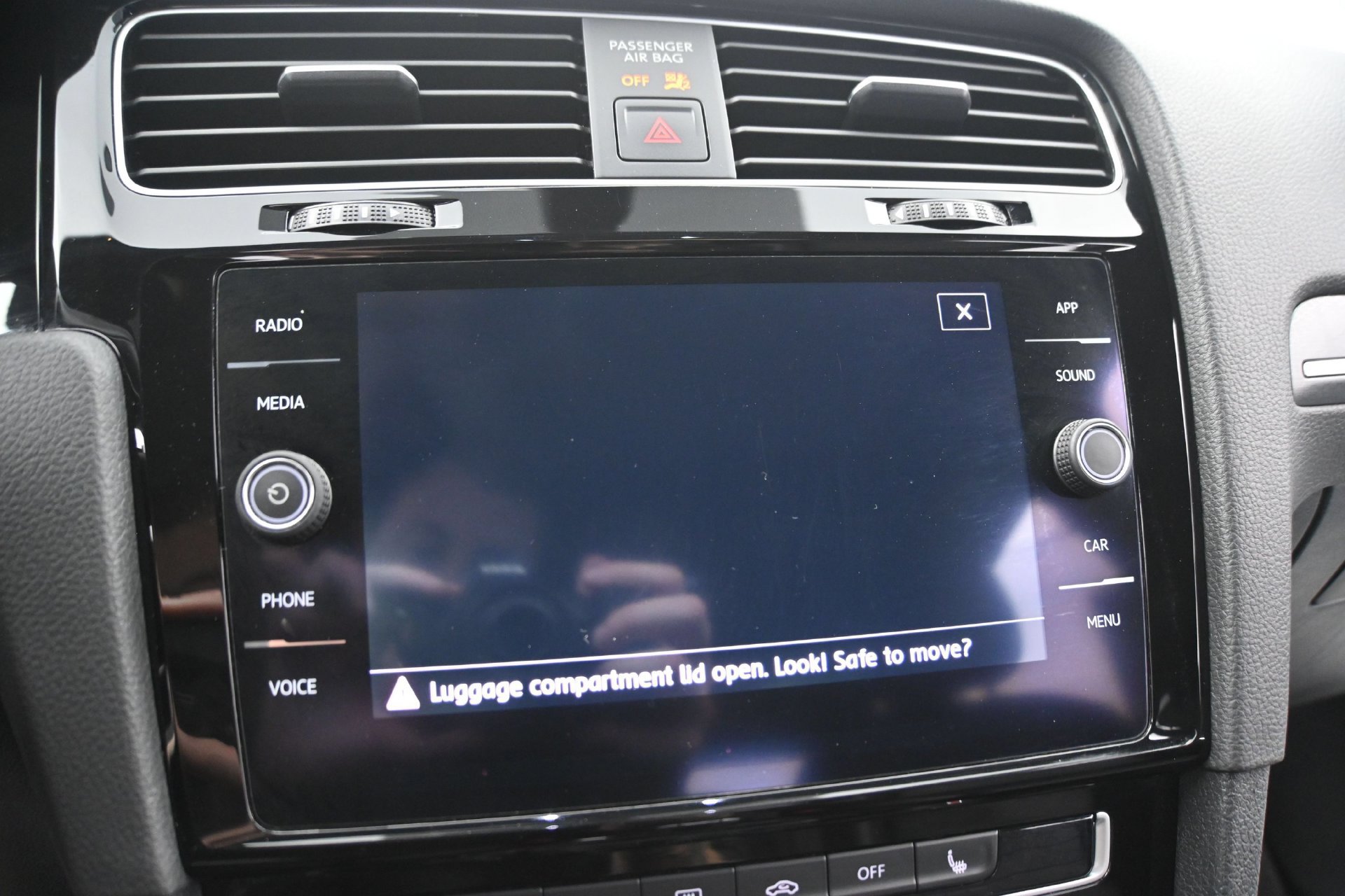 Used 2020 Volkswagen GTI SE FWD image 29