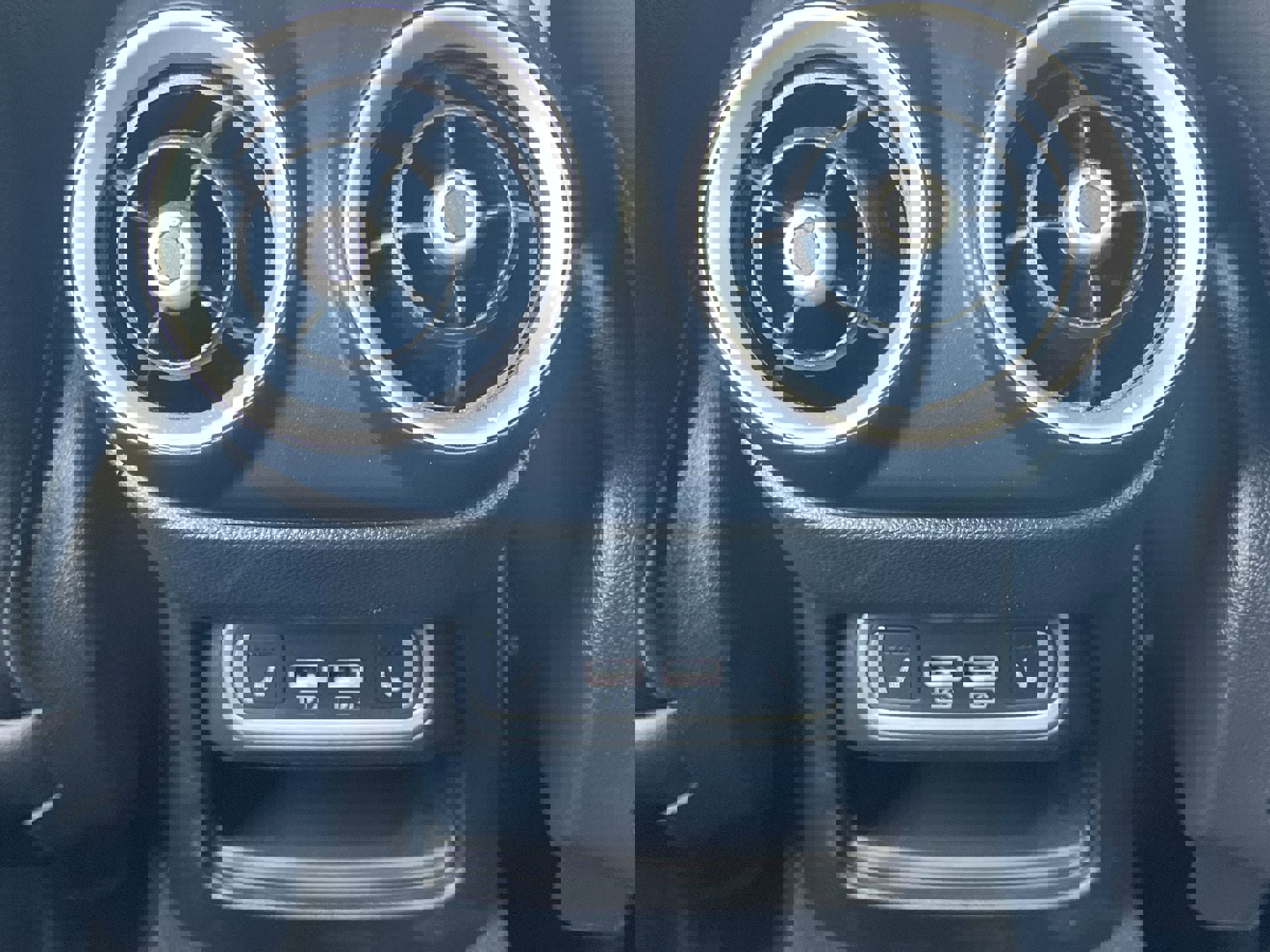 Used 2023 Alfa Romeo Stelvio Ti image 23