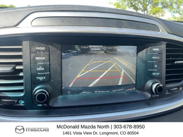 Used 2020 Kia Sorento LX FWD image 4