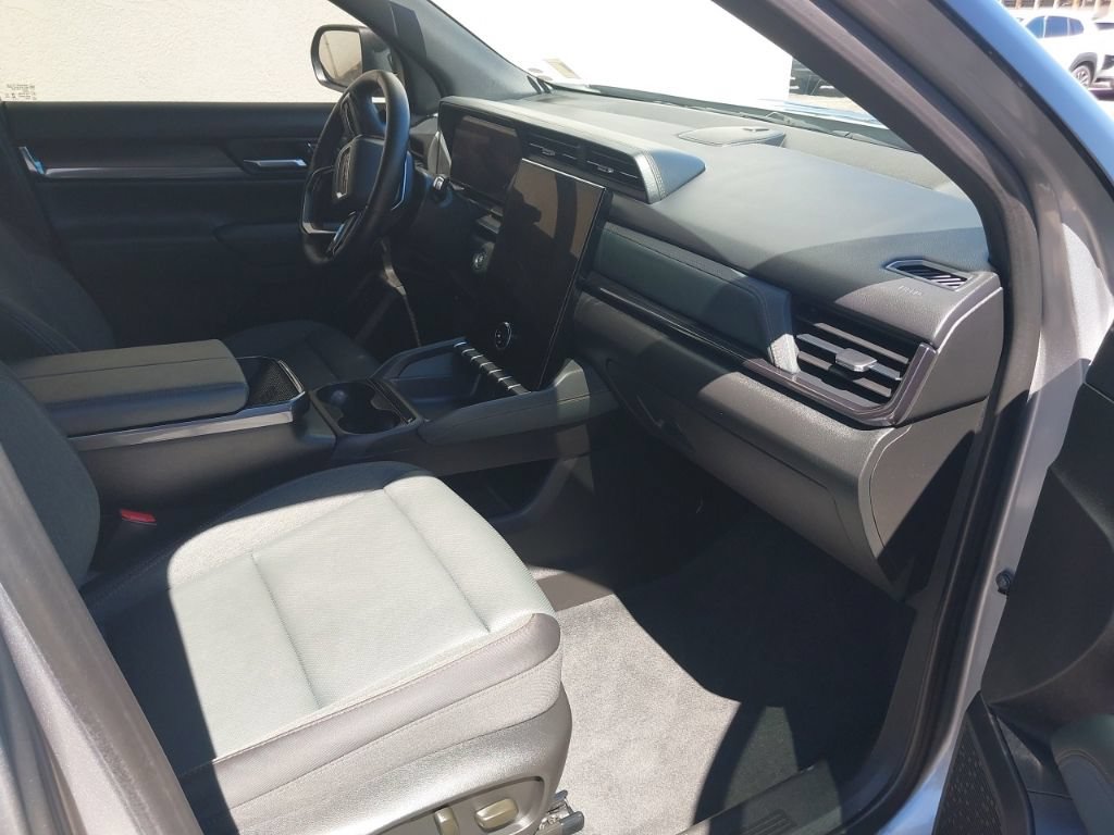 Used 2026 GMC Terrain AT4 w/ Convenience Package III AWD/4WD image 7