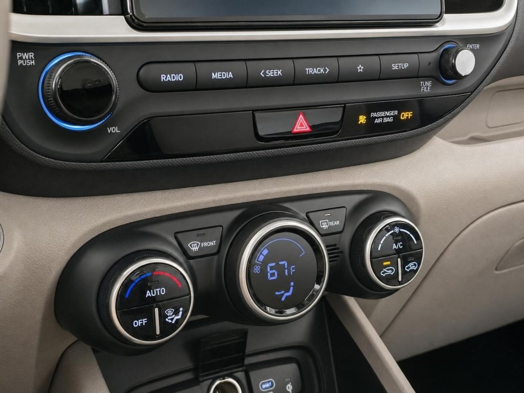 New 2026 Hyundai Venue SEL FWD image 25