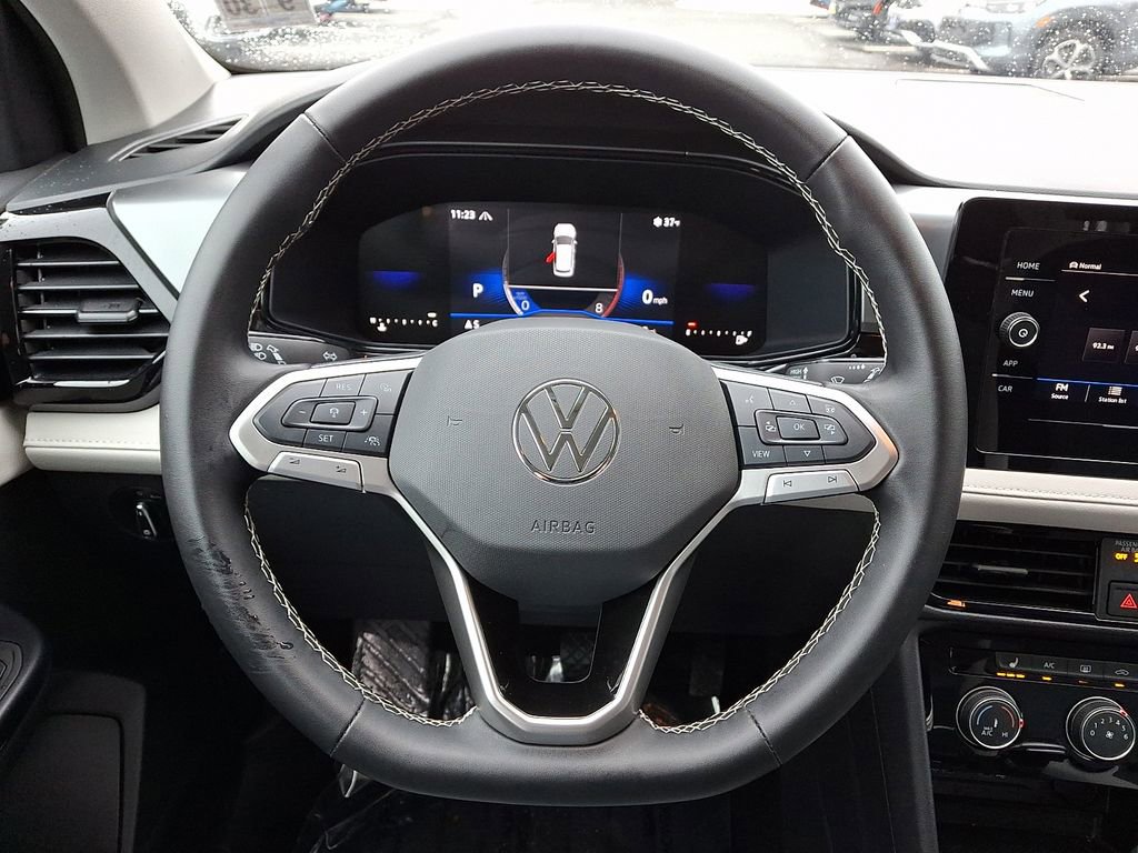 Certified 2025 Volkswagen Taos S image 17