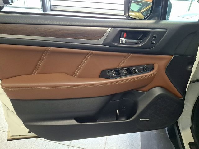 Used 2018 Subaru Outback 2.5i Touring AWD/4WD image 12