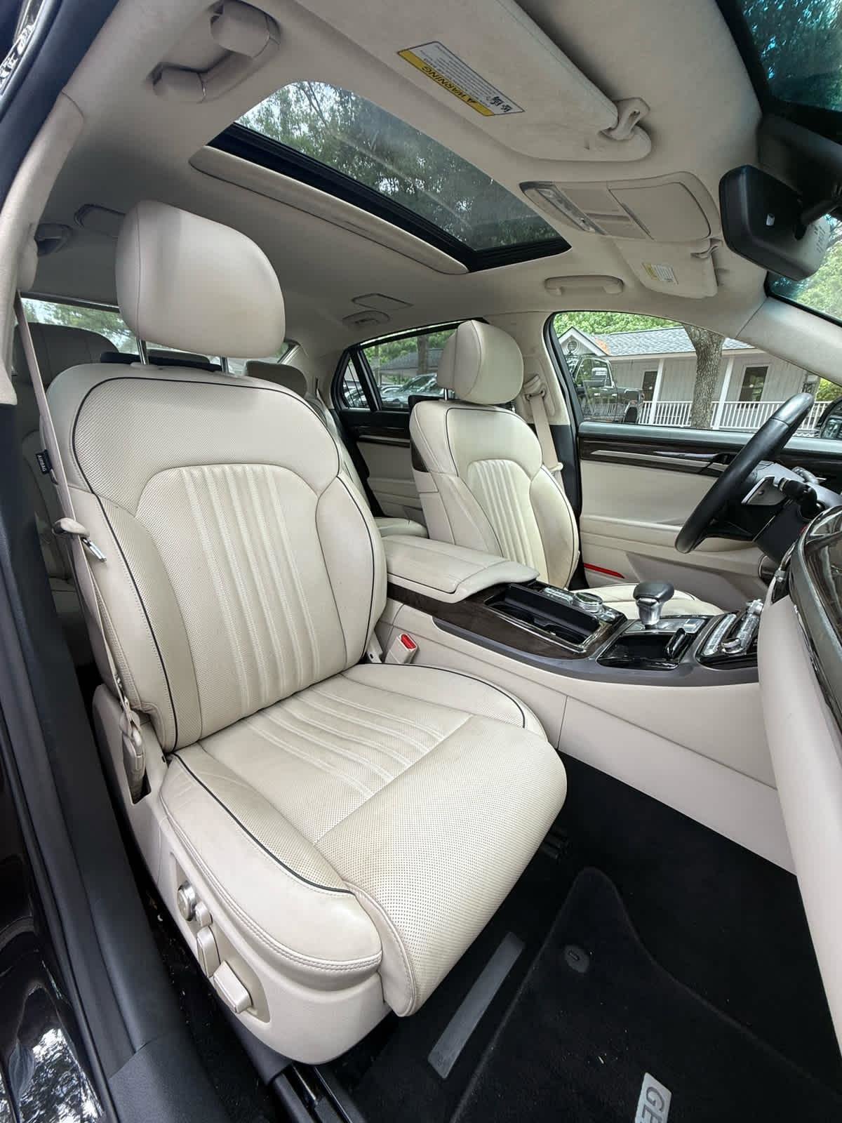 Used 2018 Genesis G90 5.0 Ultimate AWD/4WD image 11