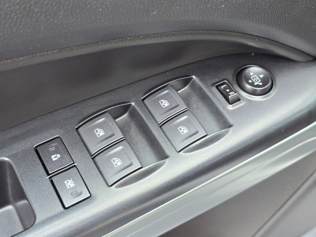 Used 2022 Chevrolet Colorado LT AWD/4WD image 23