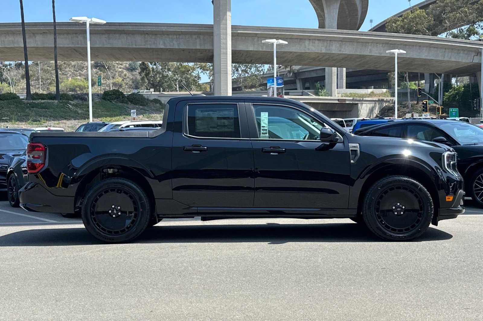 New 2025 Ford Maverick Lobo image 2