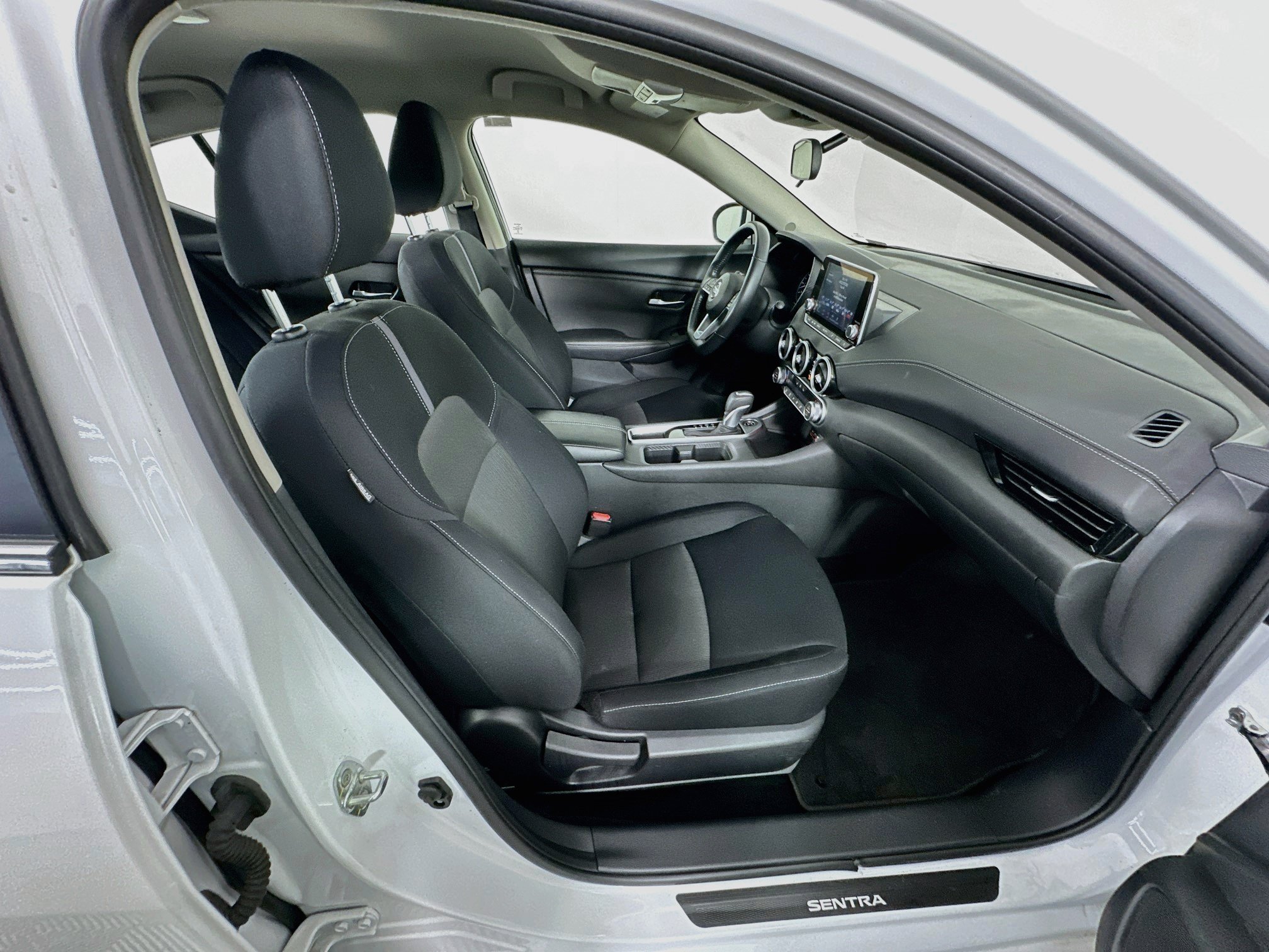 Used 2023 Nissan Sentra SV w/ All-Weather Package FWD image 31