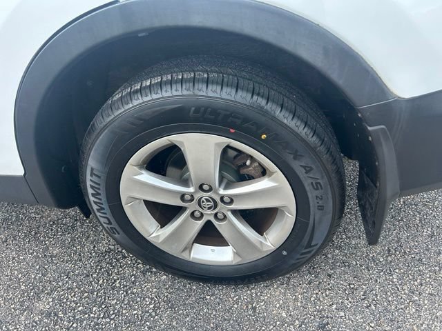 Used 2015 Toyota RAV4 XLE AWD/4WD image 6