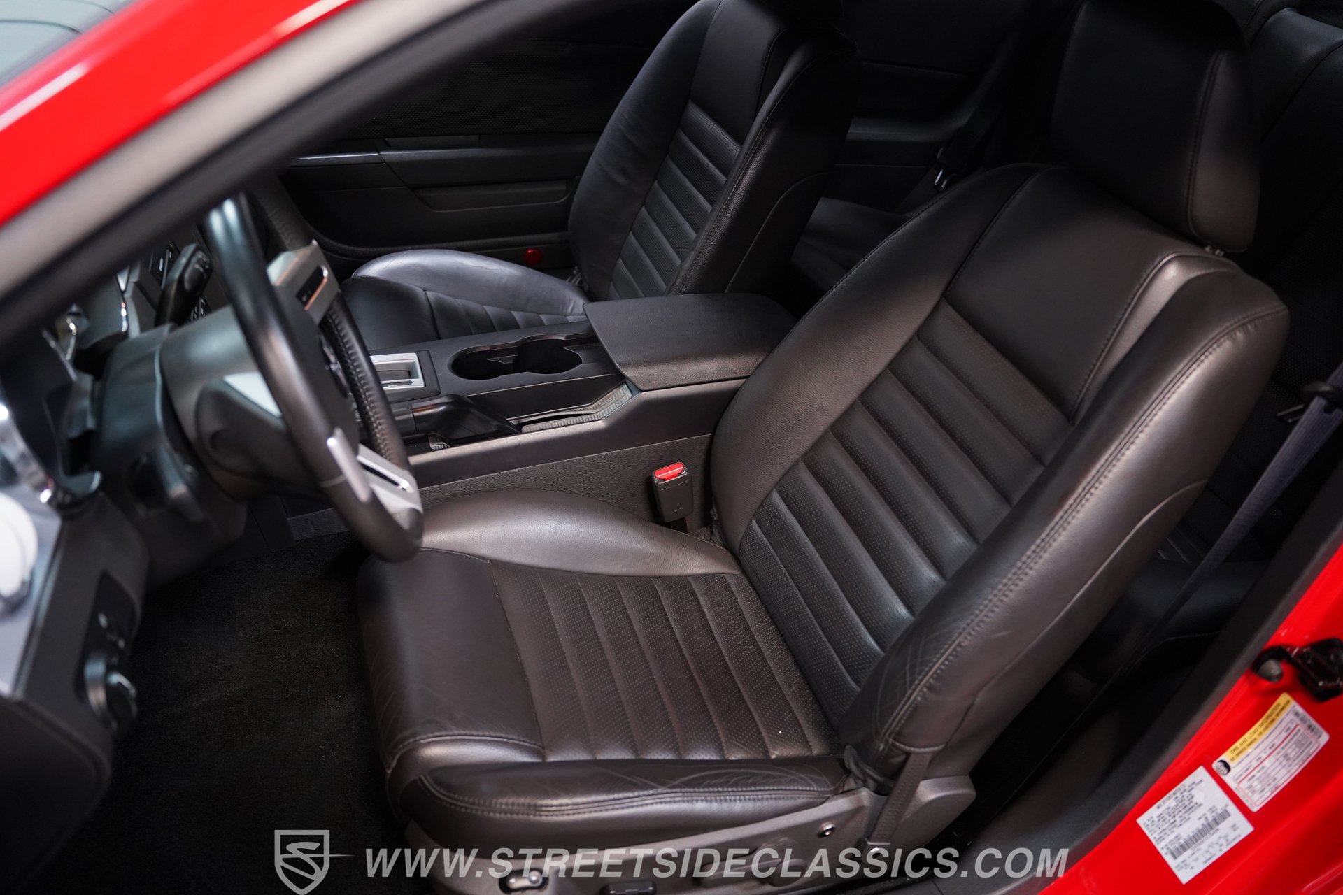 Used 2005 Ford Mustang GT RWD image 34