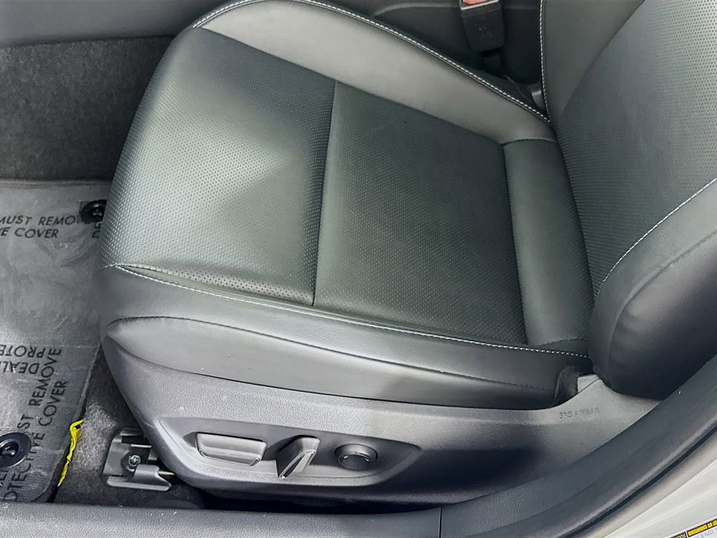 Used 2025 Toyota Prius XLE FWD image 24