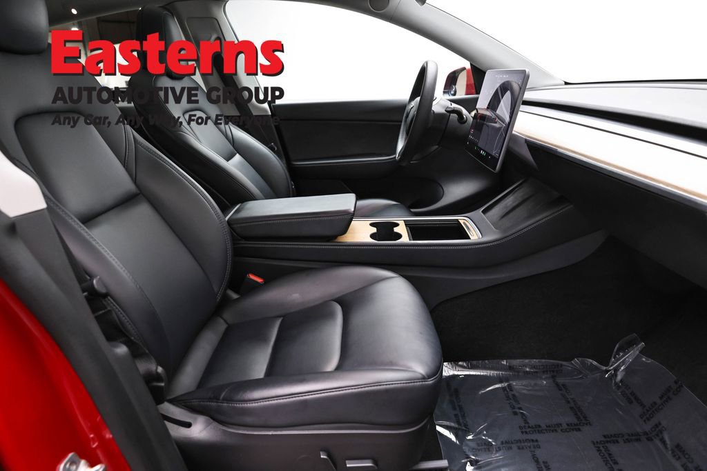 Used 2022 Tesla Model Y Long Range image 18