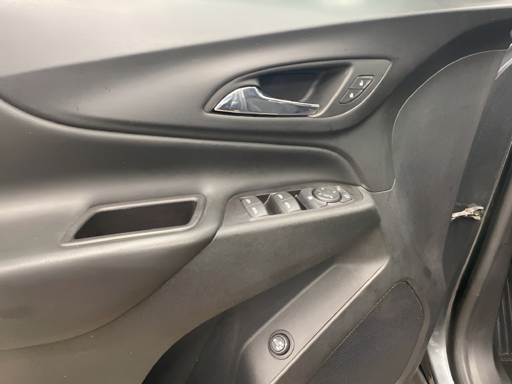 Used 2019 Chevrolet Equinox LT AWD/4WD image 24