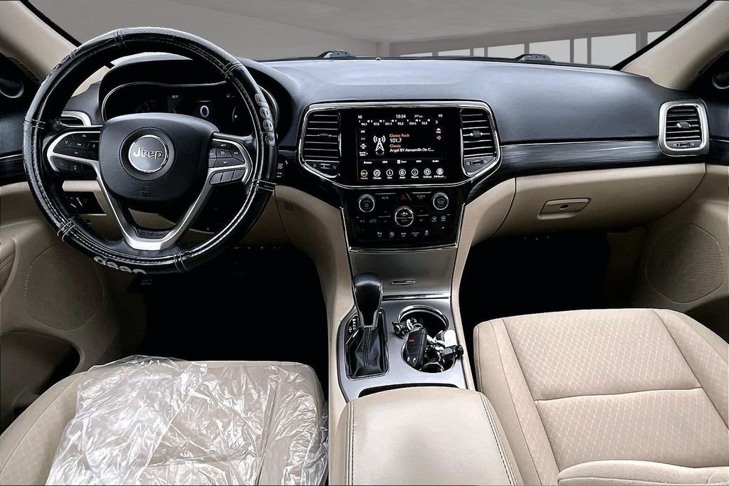 Used 2022 Jeep Grand Cherokee Laredo E AWD/4WD image 18
