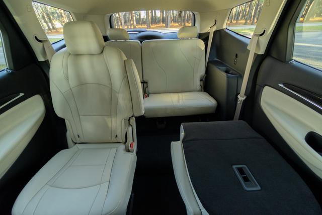 Used 2024 Buick Enclave Essence w/ Sport Touring Edition image 29