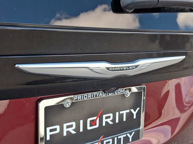 Used 2023 Chrysler Voyager LX image 30