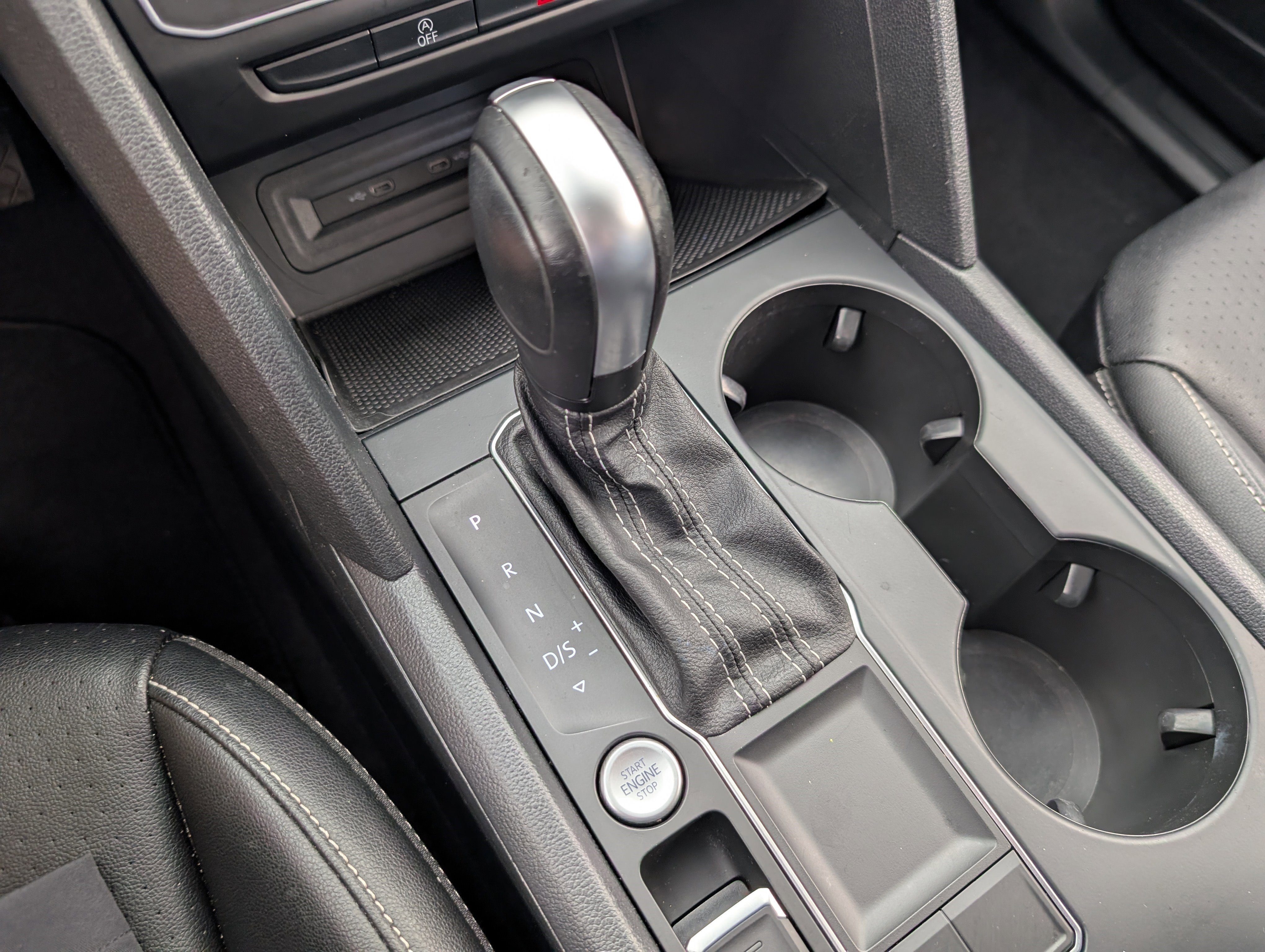 Used 2022 Volkswagen Atlas SE image 30