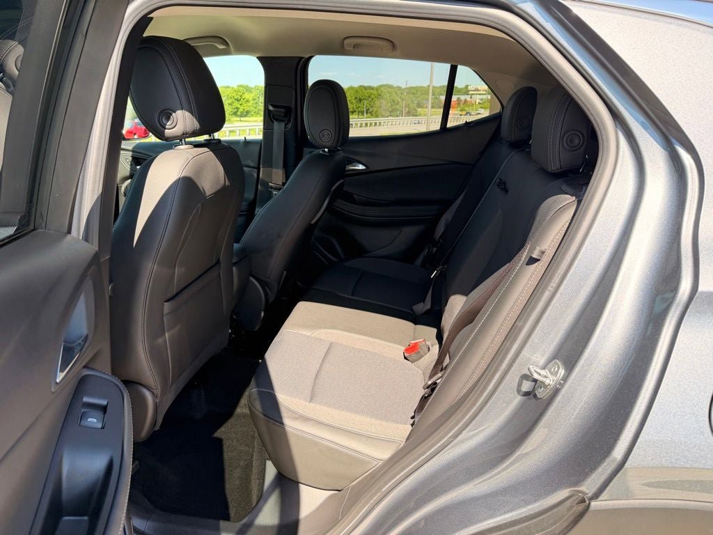 Used 2022 Buick Encore GX Select AWD/4WD image 29