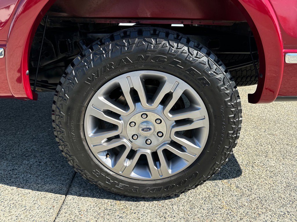 Used 2013 Ford F150 Platinum w/ Max Trailer Tow Pkg image 5