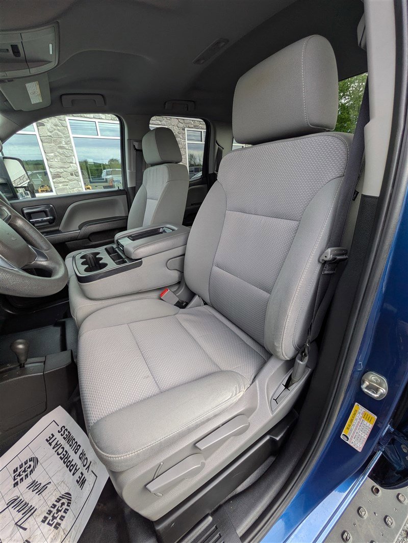 Used 2019 Chevrolet Silverado 2500 W/T AWD/4WD image 16