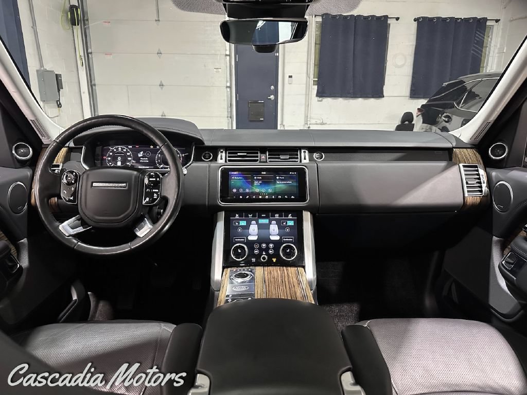 Used 2018 Land Rover Range Rover Supercharged AWD/4WD image 18