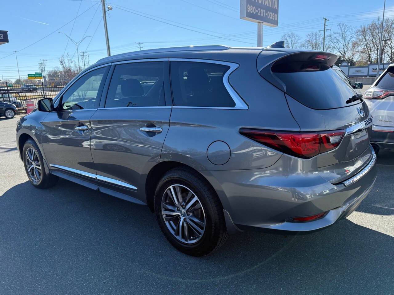 Used 2019 INFINITI QX60 Luxe image 6