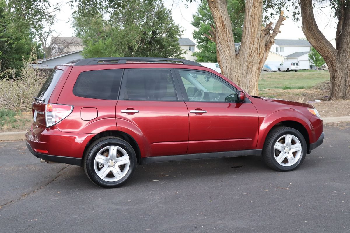 Used 2010 Subaru Forester 2.5X Limited w/ Popular Equipment Group 4B AWD/4WD image 4