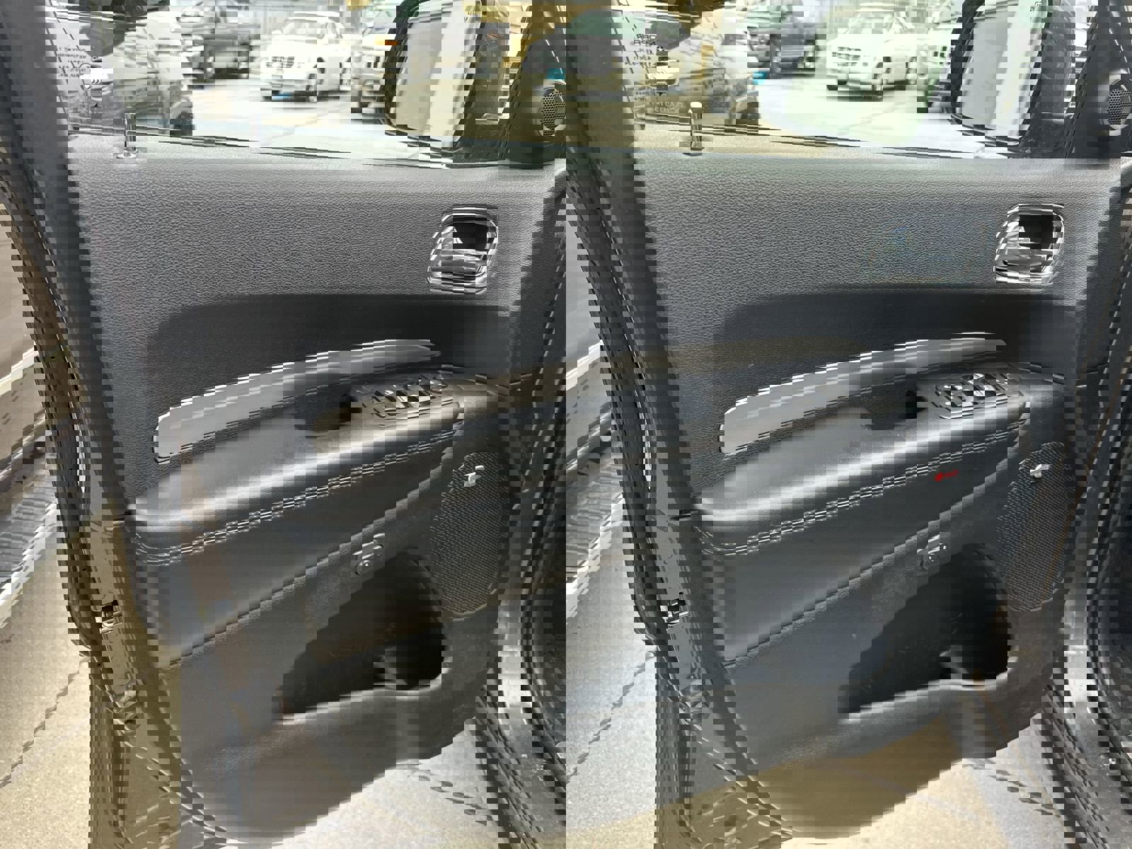 Used 2016 Dodge Durango Limited w/ Premium Group image 23