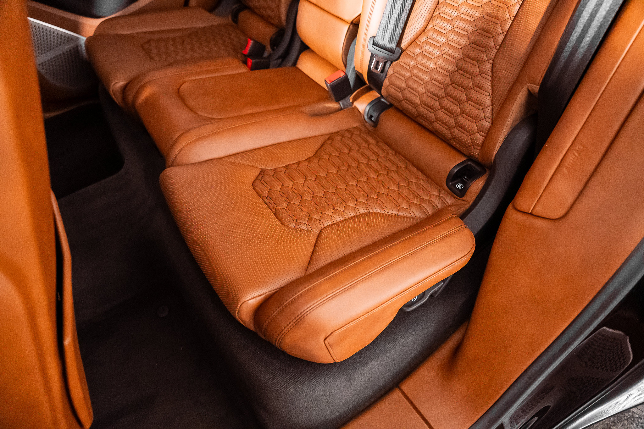 Used 2019 Lamborghini Urus AWD/4WD image 63