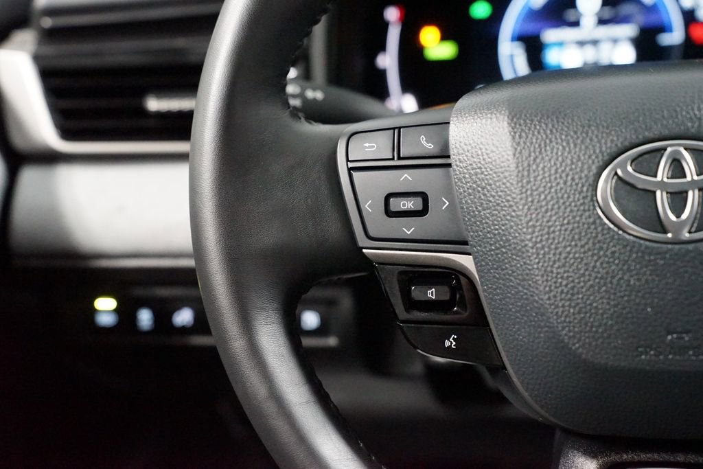 Certified 2025 Toyota Camry LE w/ Convenience Package image 14