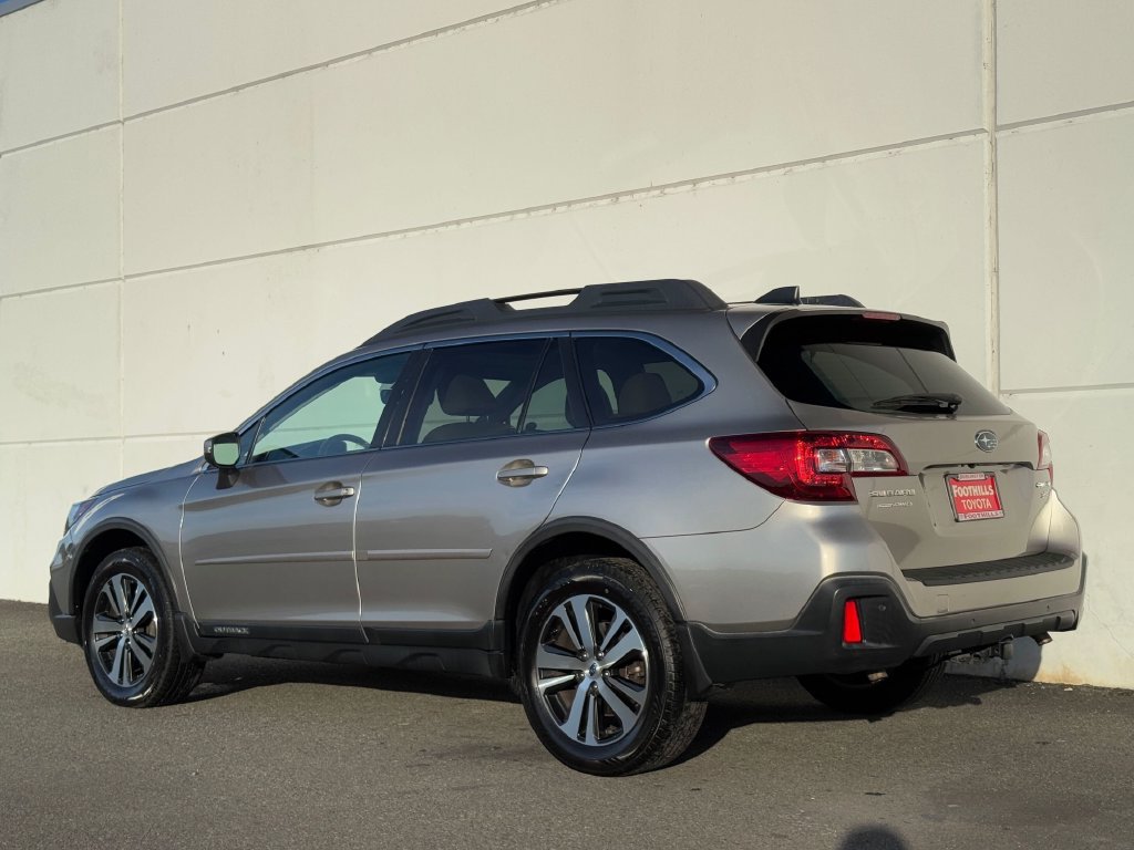 Used 2018 Subaru Outback 3.6R Limited AWD/4WD image 5