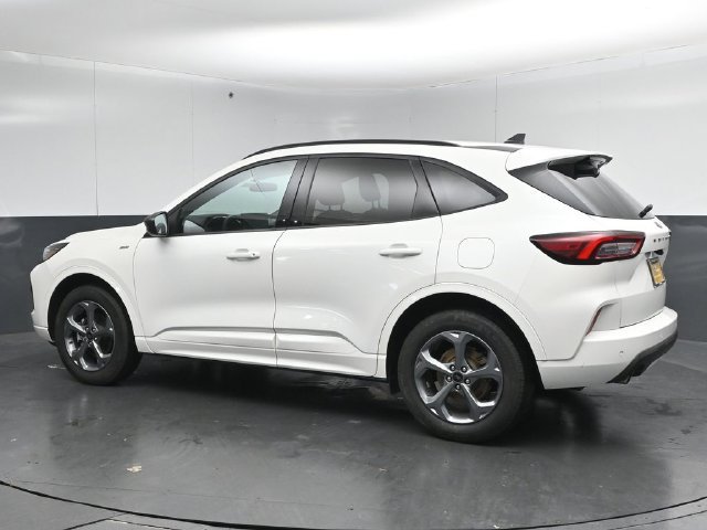 Certified 2024 Ford Escape ST-Line w/ Tech Pack #1 AWD/4WD image 5