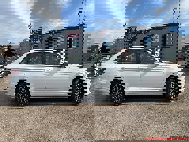 Used 2021 Volkswagen Jetta SE image 6