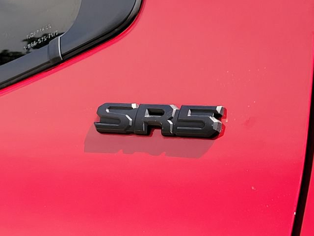Used 2025 Toyota Tundra SR5 w/ SR5 Convenience Package AWD/4WD image 13
