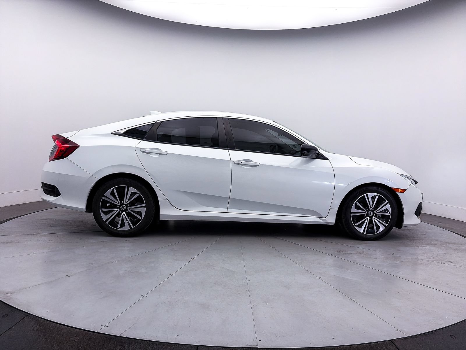 Used 2018 Honda Civic EX-T image 30