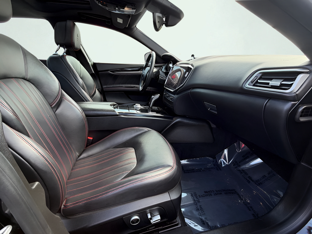 Used 2021 Maserati Ghibli RWD image 24