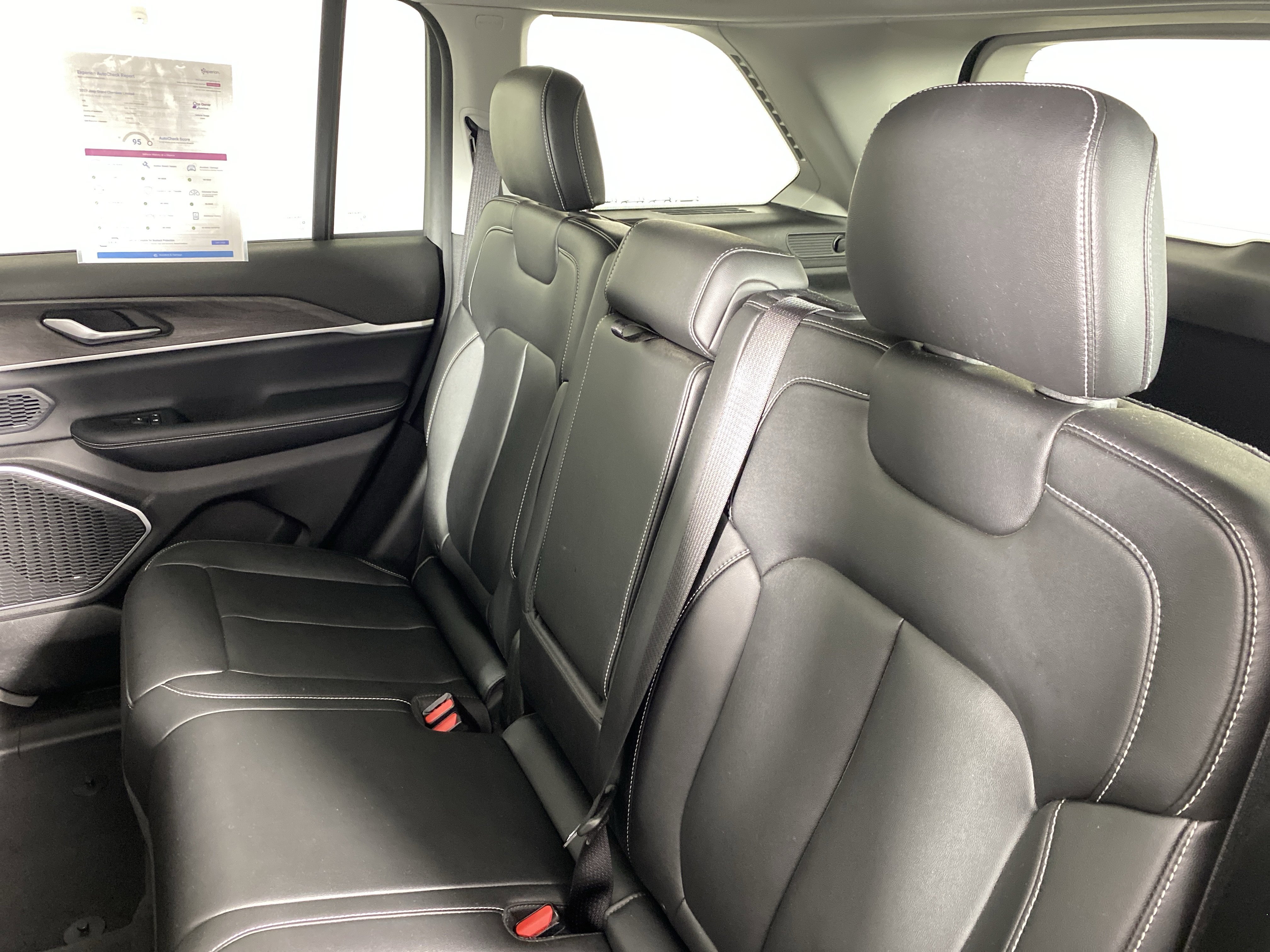 Used 2023 Jeep Grand Cherokee Limited image 33