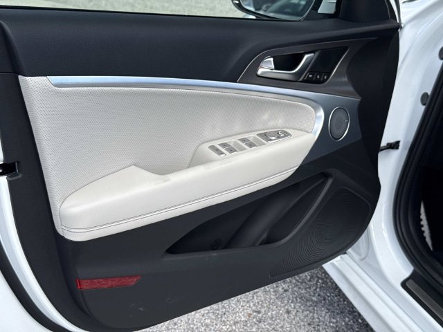 New 2027 Genesis G70 2.5T RWD image 15