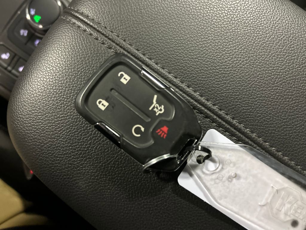 Used 2023 GMC Terrain SLE w/ Driver Convenience Package FWD image 21