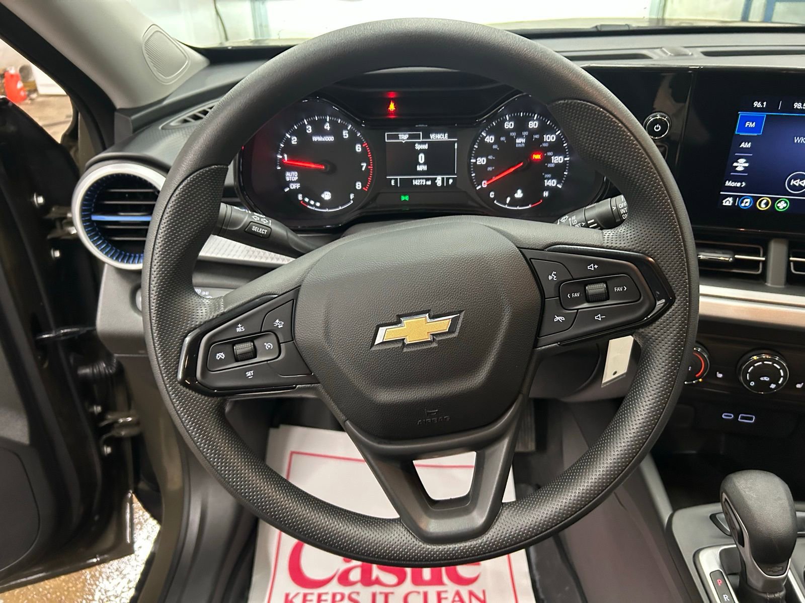 Used 2024 Chevrolet Trax LS w/ LS Convenience Package image 15