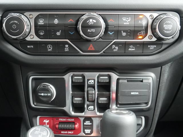 Used 2024 Jeep Wrangler Unlimited Rubicon AWD/4WD image 23
