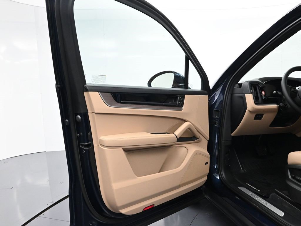 New 2026 Porsche Cayenne E-Hybrid image 16