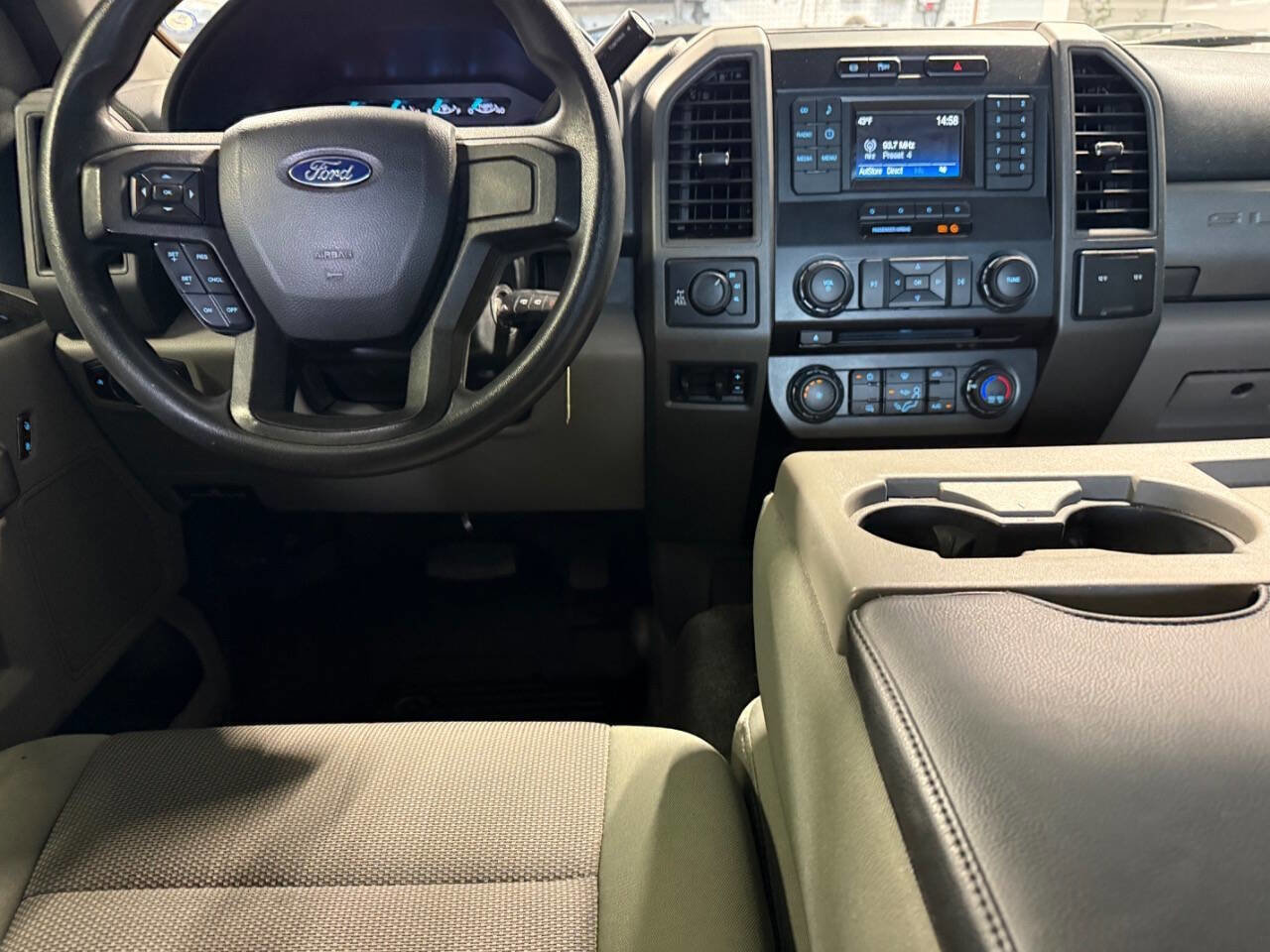 Used 2018 Ford F250 XL w/ Power Equipment Group image 10