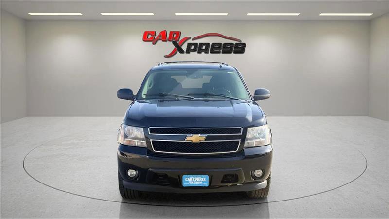 Used 2012 Chevrolet Suburban LT w/ Luxury Package image 4