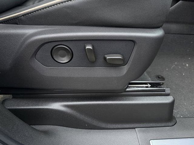 New 2026 GMC Yukon XL Elevation image 22